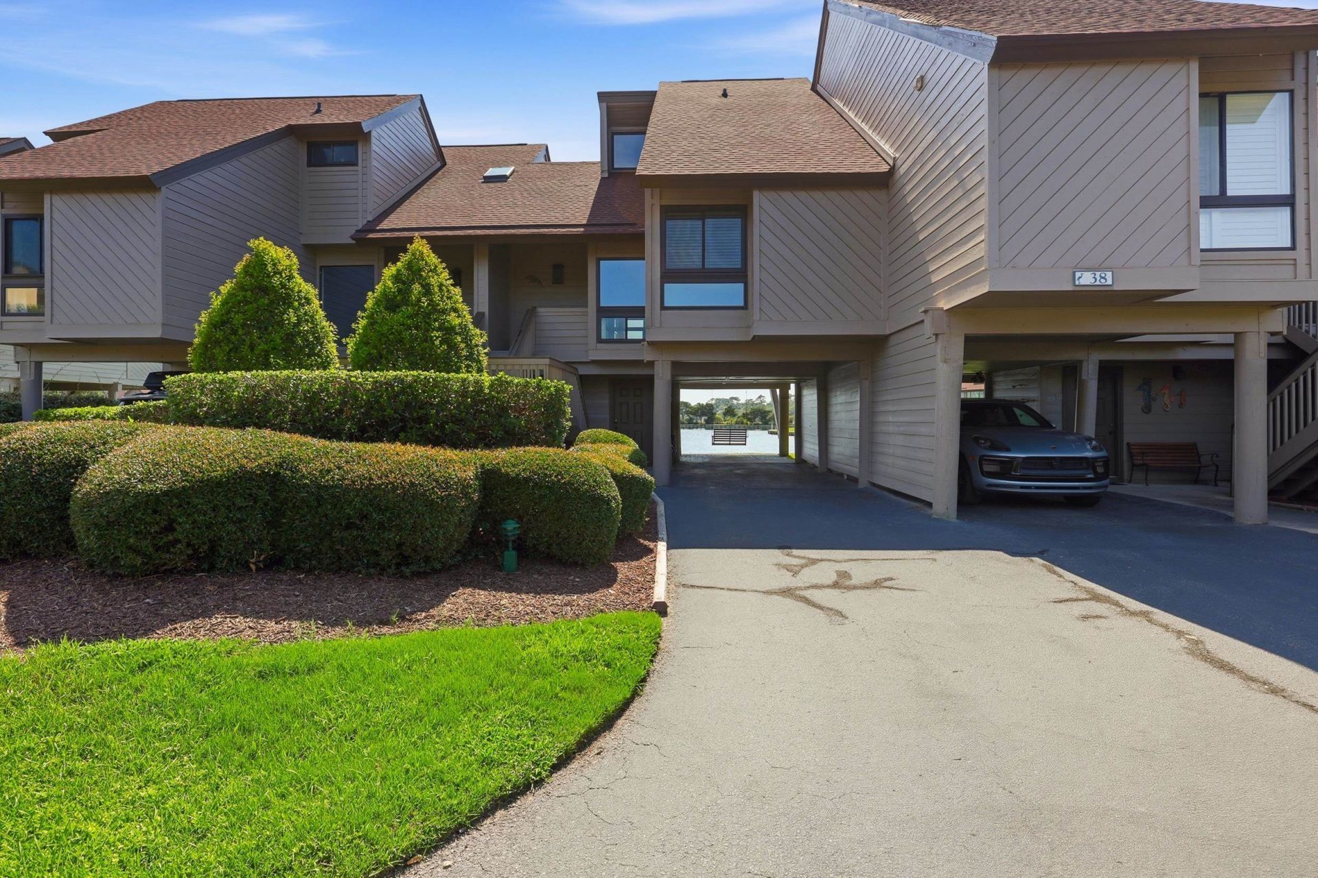 38 Heron Marsh Dr. Photo 1