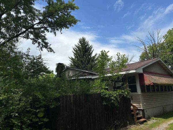 1588 231st St., Letts, IA 52754