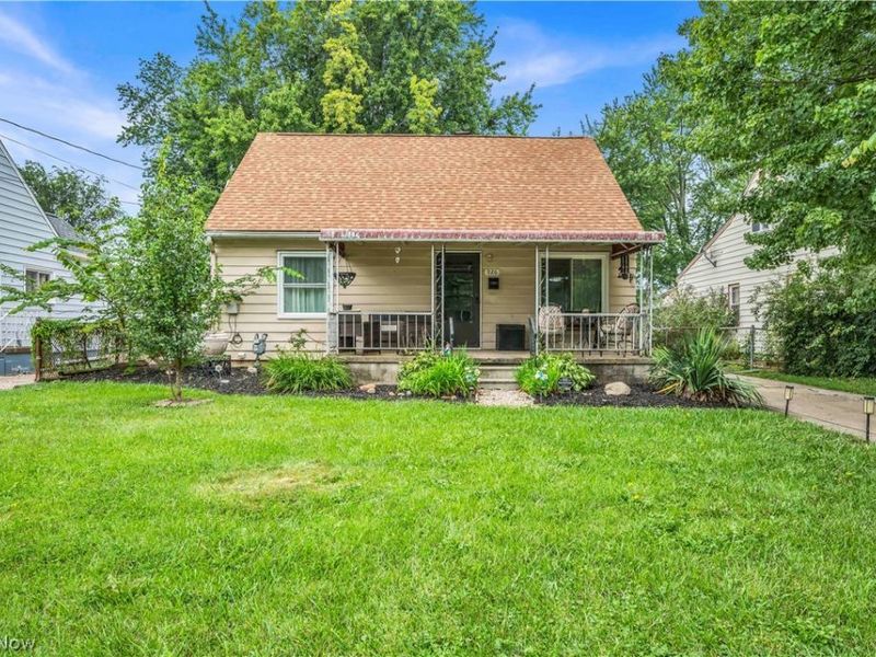 926 Warwick Drive, Sheffield Lake, OH 44054 Photo 1