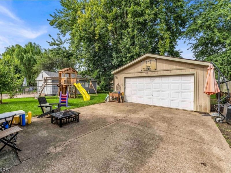 926 Warwick Drive, Sheffield Lake, OH 44054 Photo 20