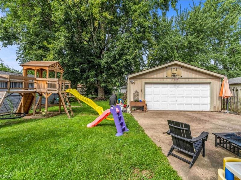 926 Warwick Drive, Sheffield Lake, OH 44054 Photo 21