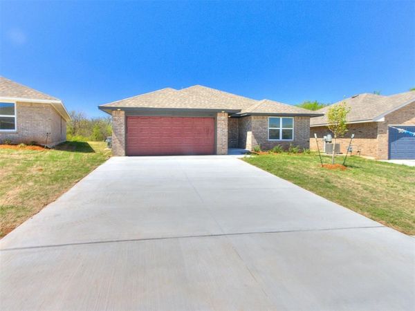 2041 Brush Creek Way, Newcastle, OK 73065