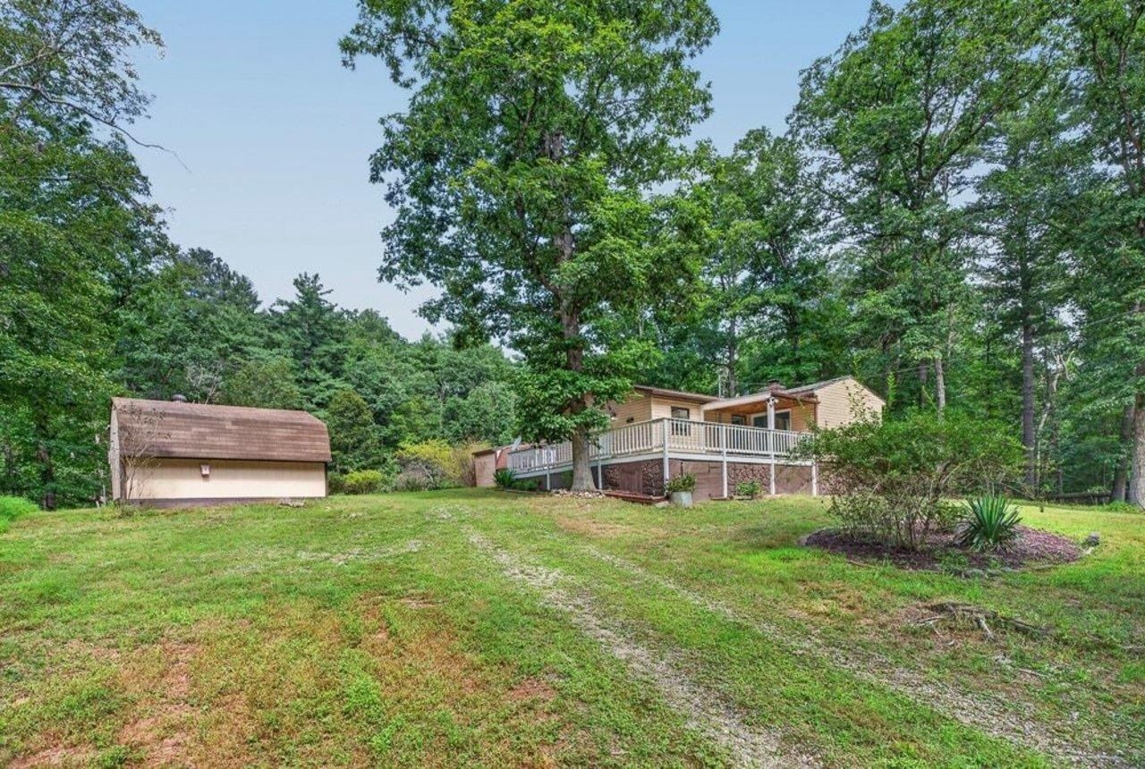17395 PEEPERS HOLLOW LN primary photo