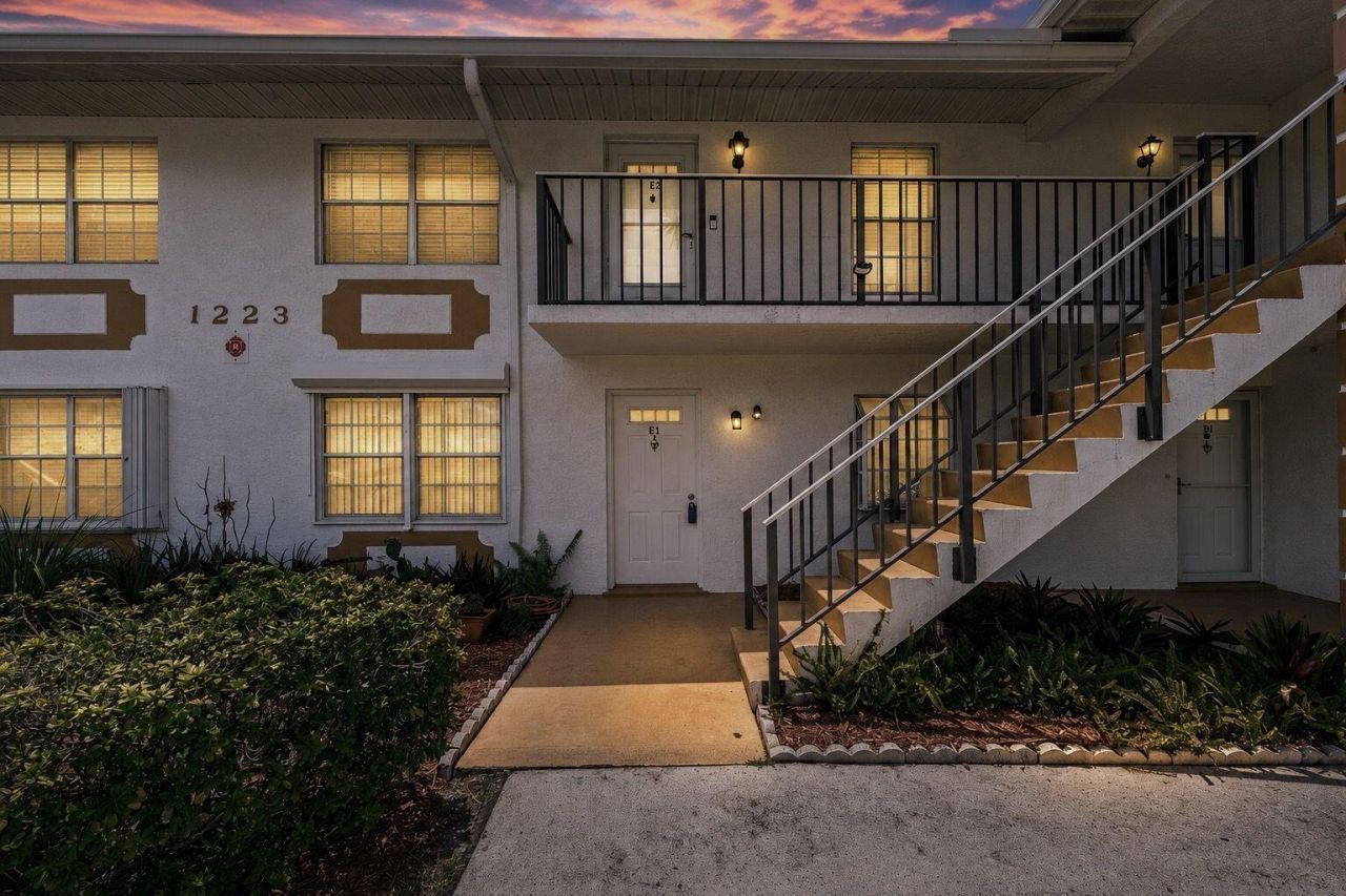 1223 S Lakes End Drive, Unit E-1, Fort Pierce, FL 34982 Photo