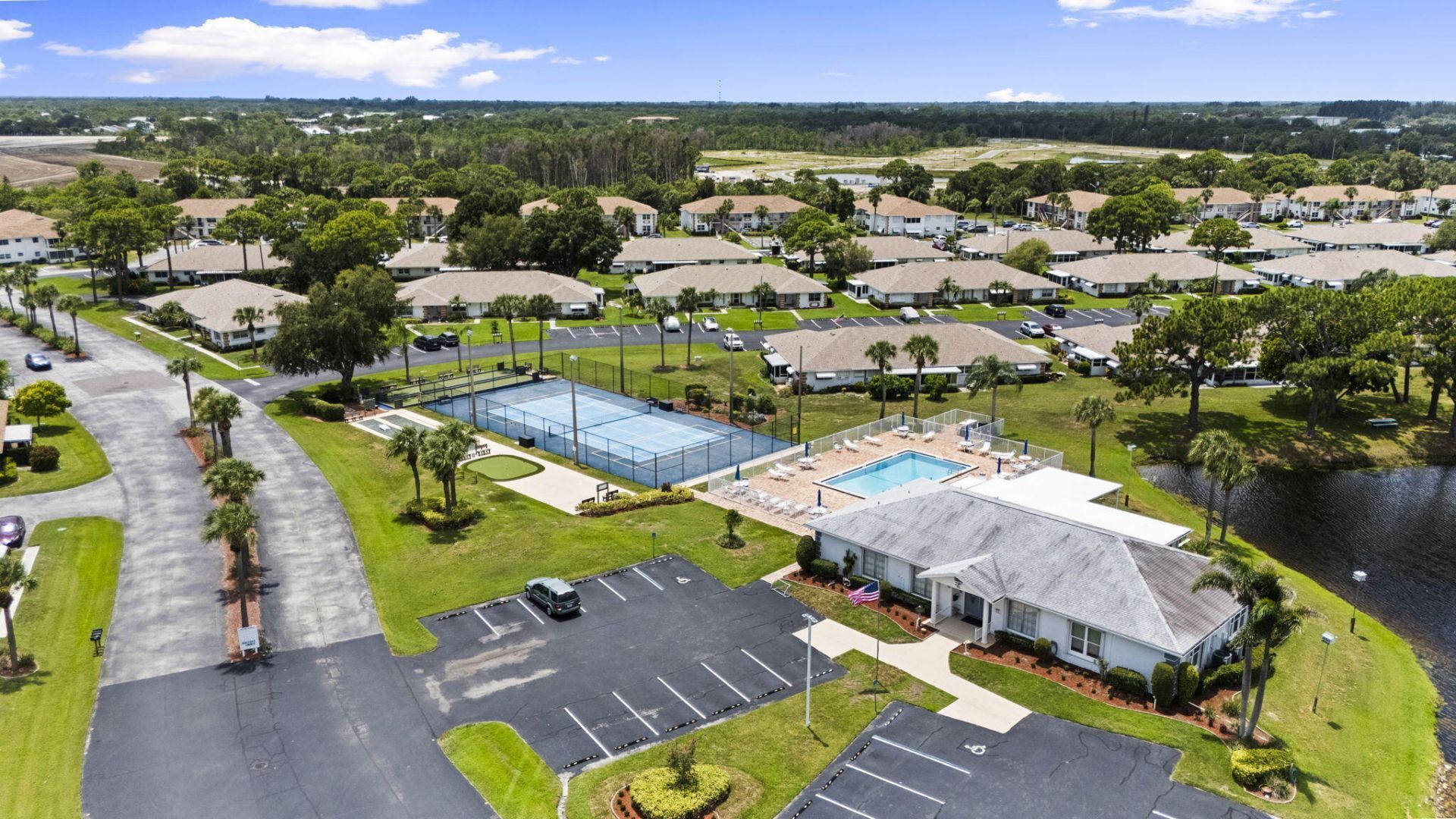 1223 S Lakes End Drive, Unit E-1, Fort Pierce, FL 34982 Photo