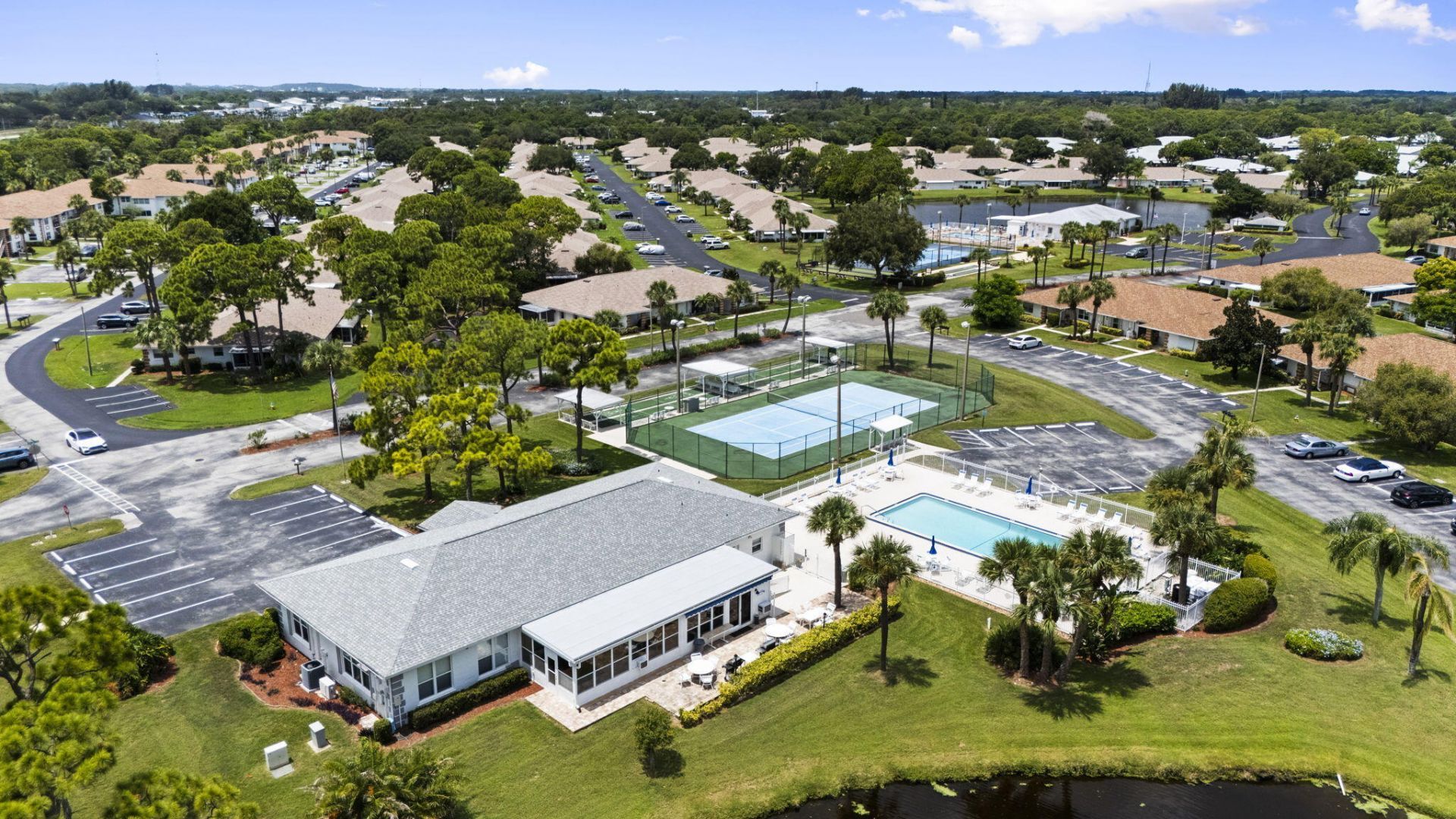 1223 S Lakes End Drive, Unit E-1, Fort Pierce, FL 34982 Photo