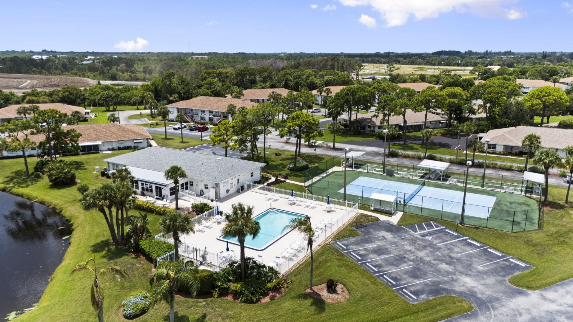 1223 S Lakes End Drive, Unit E-1, Fort Pierce, FL 34982 Photo