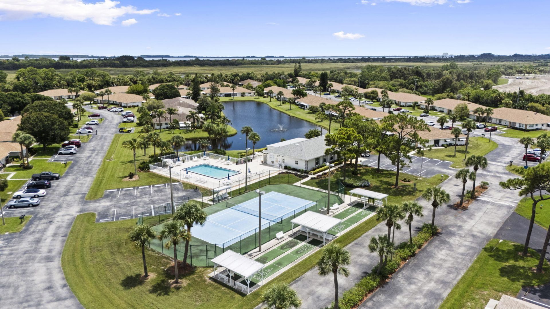 1223 S Lakes End Drive, Unit E-1, Fort Pierce, FL 34982 Photo