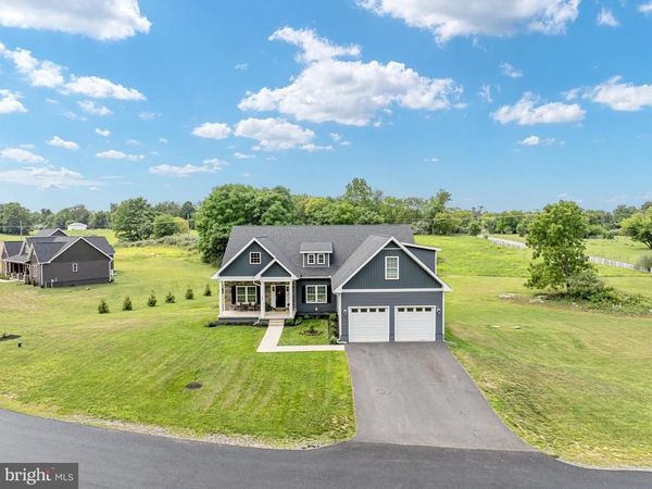 46 OAK CREST DRIVE, KEARNEYSVILLE, WV 25430