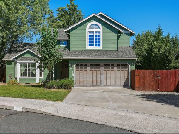 3138 NE Richmond Court, Bend, OR 97701