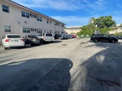 1250 S Alhambra Cir , Unit 18, Coral Gables, FL 33146 Photo
