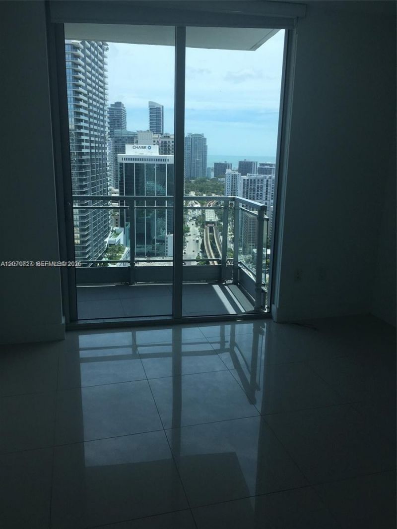 92 SW 3rd St, Unit 3402, Miami, FL 33130 Photo
