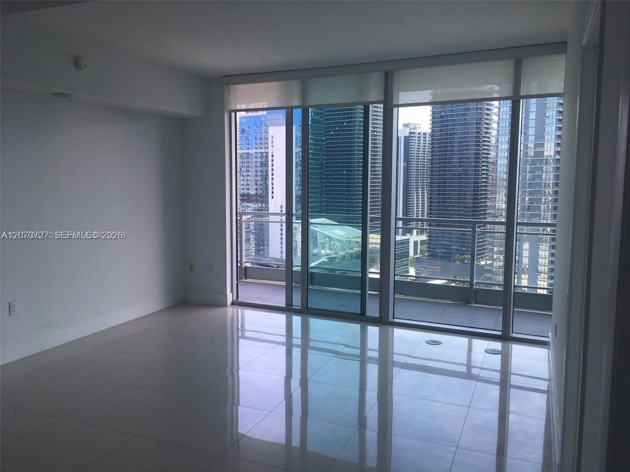 92 SW 3rd St, Unit 3402, Miami, FL 33130 Photo