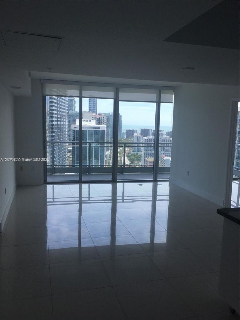 92 SW 3rd St, Unit 3402, Miami, FL 33130 Photo