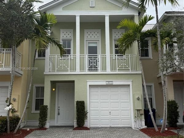 7412 NW 108th Path , Doral, FL 33178