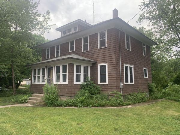 Woodstock, IL 60098
