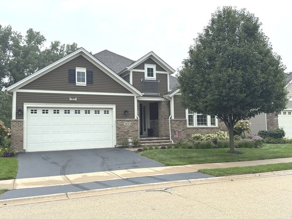 3835 Chesapeake Lane, Naperville, IL 60564
