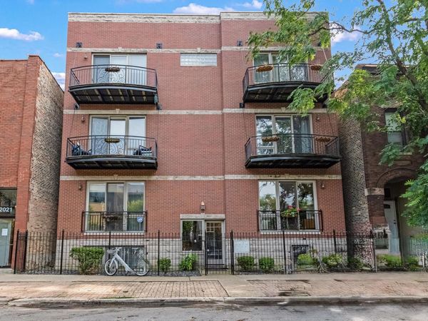2027 W Race Avenue, Unit 1W, Chicago, IL 60612