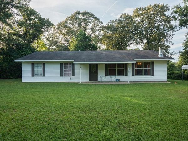 347 BARRON Road , Pollock, LA 71467