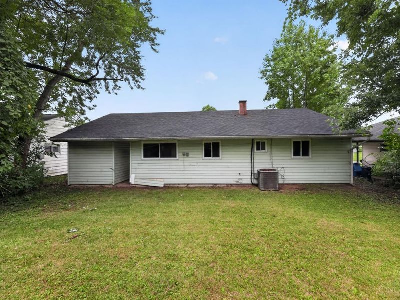 1305 Landis Lane, Springfield Township, OH 45231 Photo 1