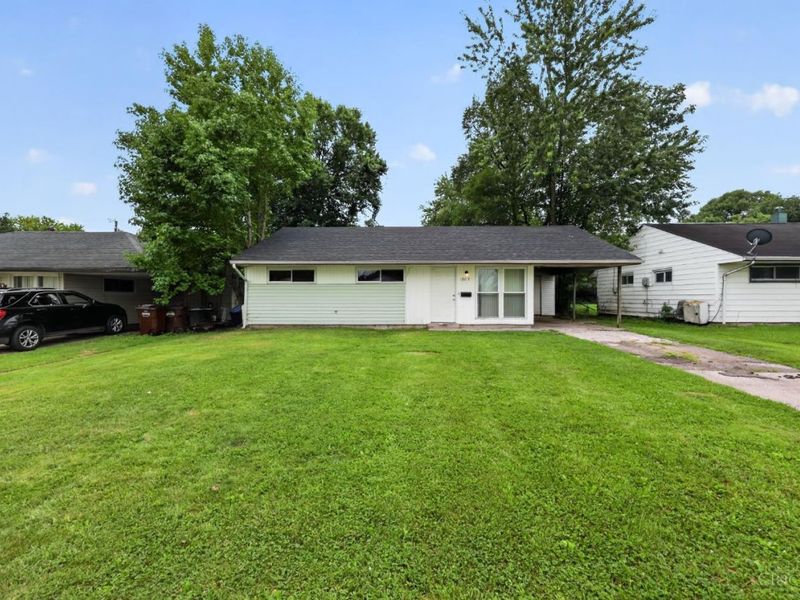 1305 Landis Lane, Springfield Township, OH 45231 Photo 2