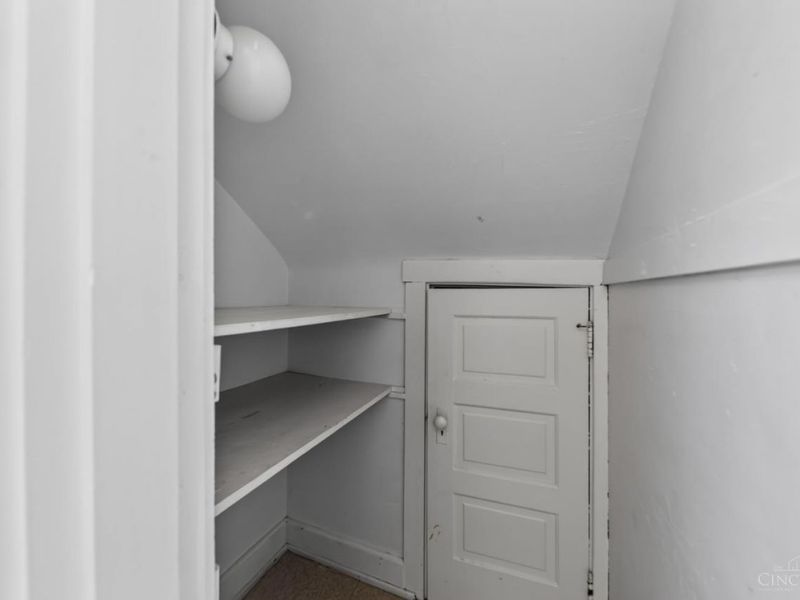 2874 Montana Avenue, Cincinnati, OH 45211 Photo 13