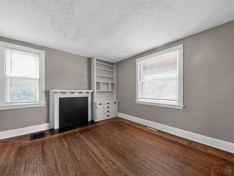 2874 Montana Avenue, Cincinnati, OH 45211 Photo 3