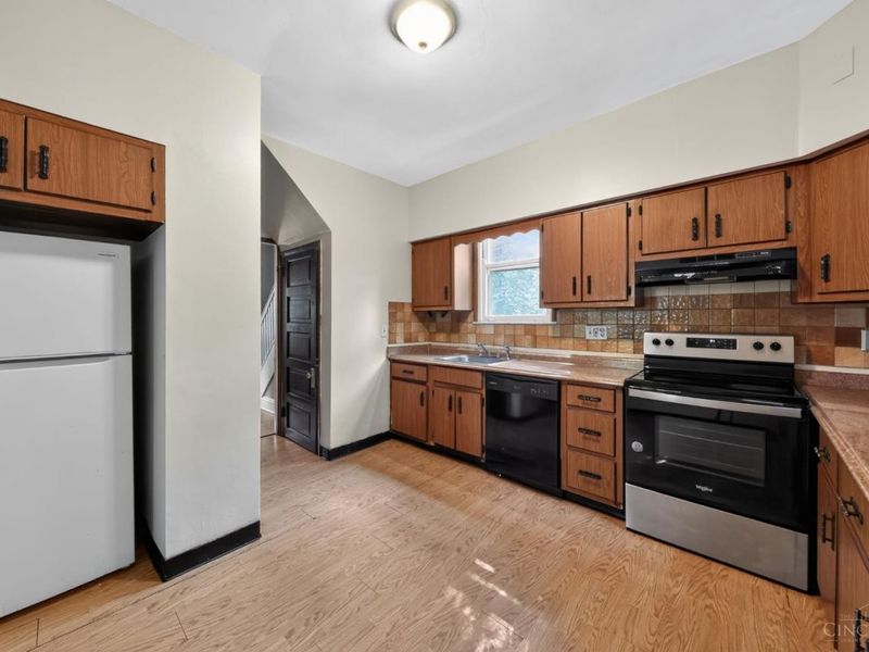 2874 Montana Avenue, Cincinnati, OH 45211 Photo 5