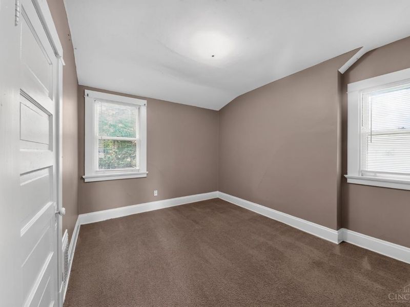 2874 Montana Avenue, Cincinnati, OH 45211 Photo 7