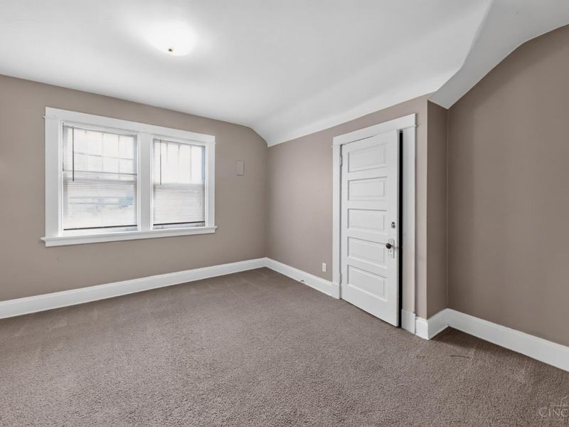 2874 Montana Avenue, Cincinnati, OH 45211 Photo 8
