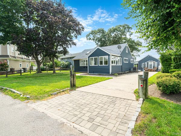 7 Oak Drive, Jamesport, NY 11947