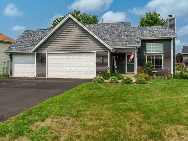 4996 Zenith Parkway, MACHESNEY PARK, IL 61115