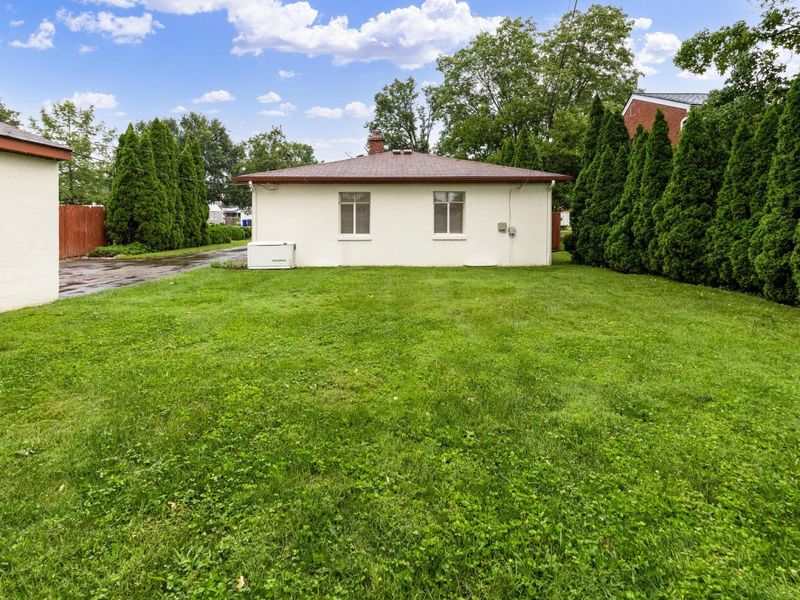 1967 Zollinger Road, Columbus, OH 43221 Photo 27