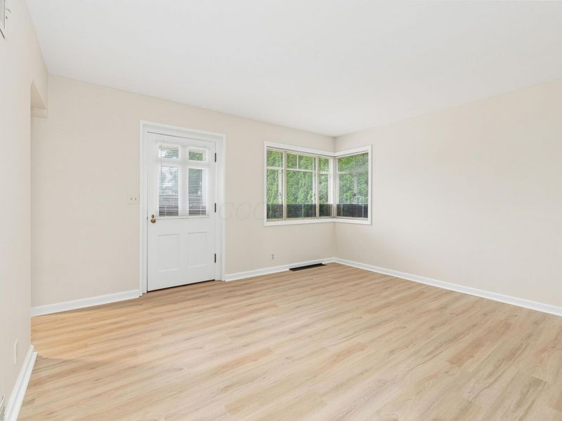 1967 Zollinger Road, Columbus, OH 43221 Photo 9
