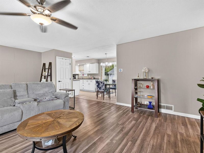 248 Iroquois Park Place , Gahanna, OH 43230 Photo 5
