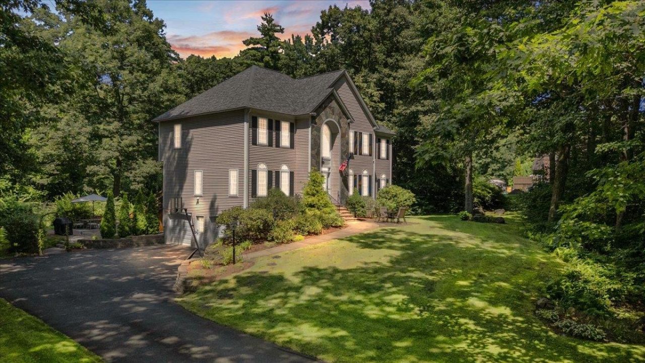 12 Glenwood Road, Windham, NH 03087 Main Photo