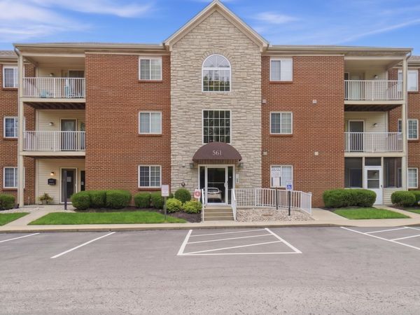 561 Napa Valley Lane, Unit 6, Crestview Hills, KY 41017
