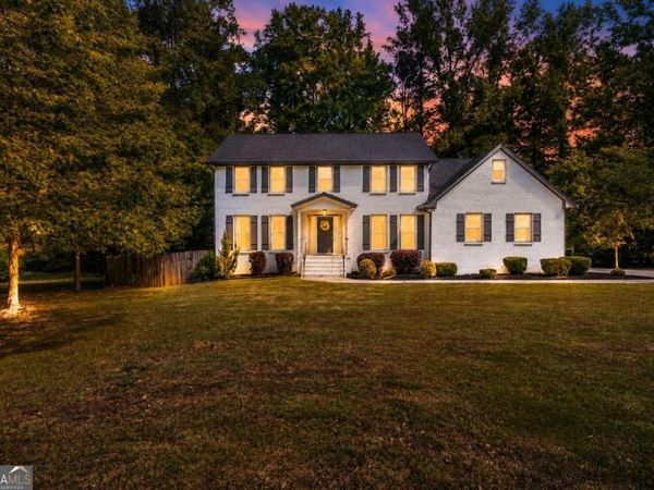 135 London Berry Court, Tyrone, GA 30290
