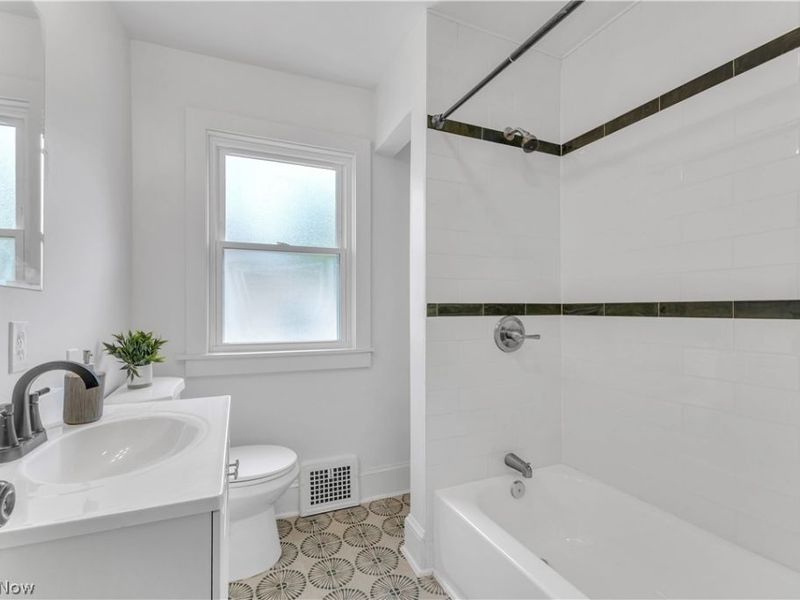 3498 Tullamore Road, University Heights, OH 44118 Photo 23