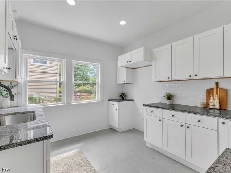 3498 Tullamore Road, University Heights, OH 44118 Photo 7