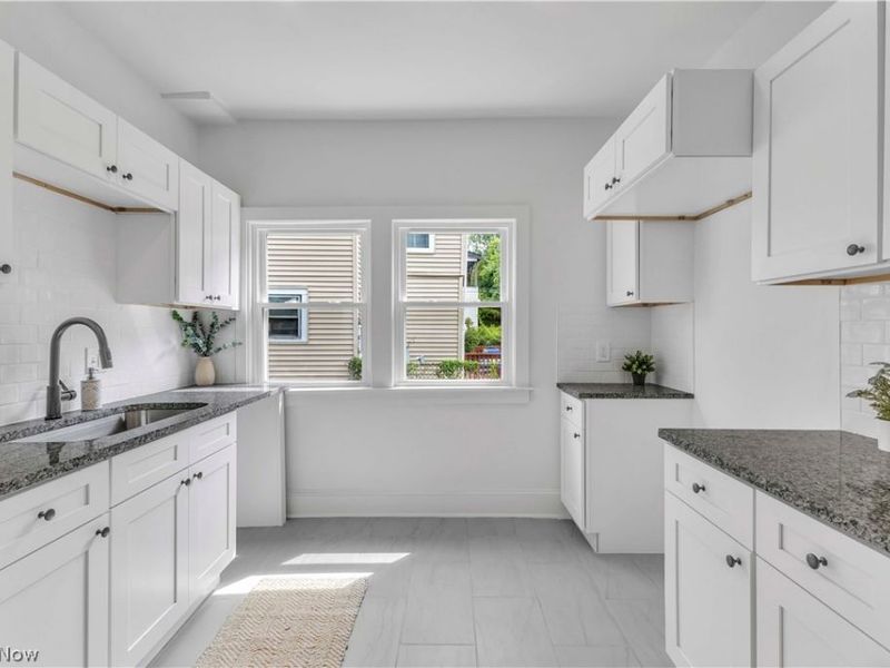 3498 Tullamore Road, University Heights, OH 44118 Photo 8