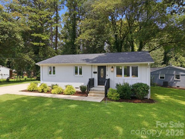 2700 Ravencroft Drive , Charlotte, NC 28208