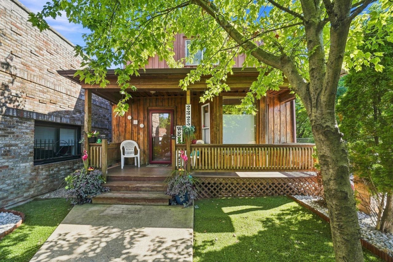 2325 W 41st Street, Chicago, IL 60609 Main Photo