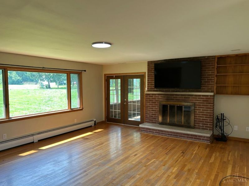 821 E Center Street, Blanchester, OH 45107 Photo 5