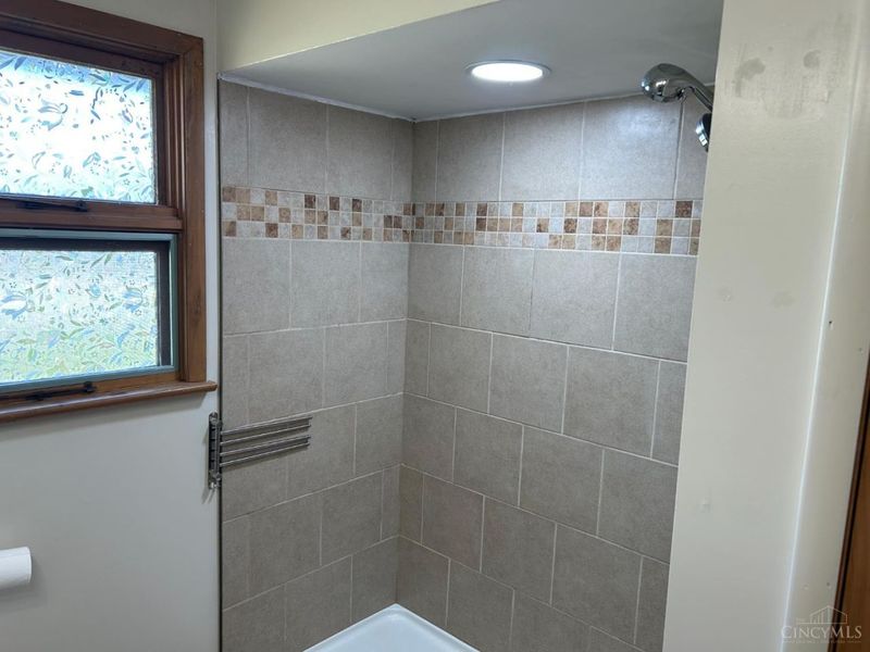 821 E Center Street, Blanchester, OH 45107 Photo 9