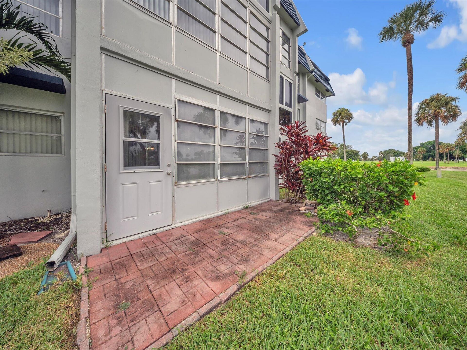 7807 Golf Cir Drive, Unit 105, Margate, FL 33063 Photo