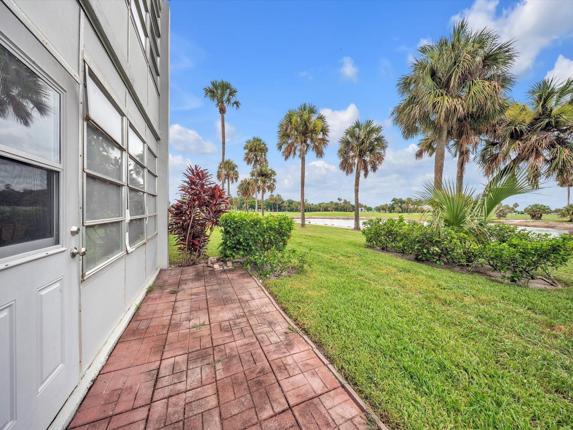 7807 Golf Cir Drive, Unit 105, Margate, FL 33063 Photo