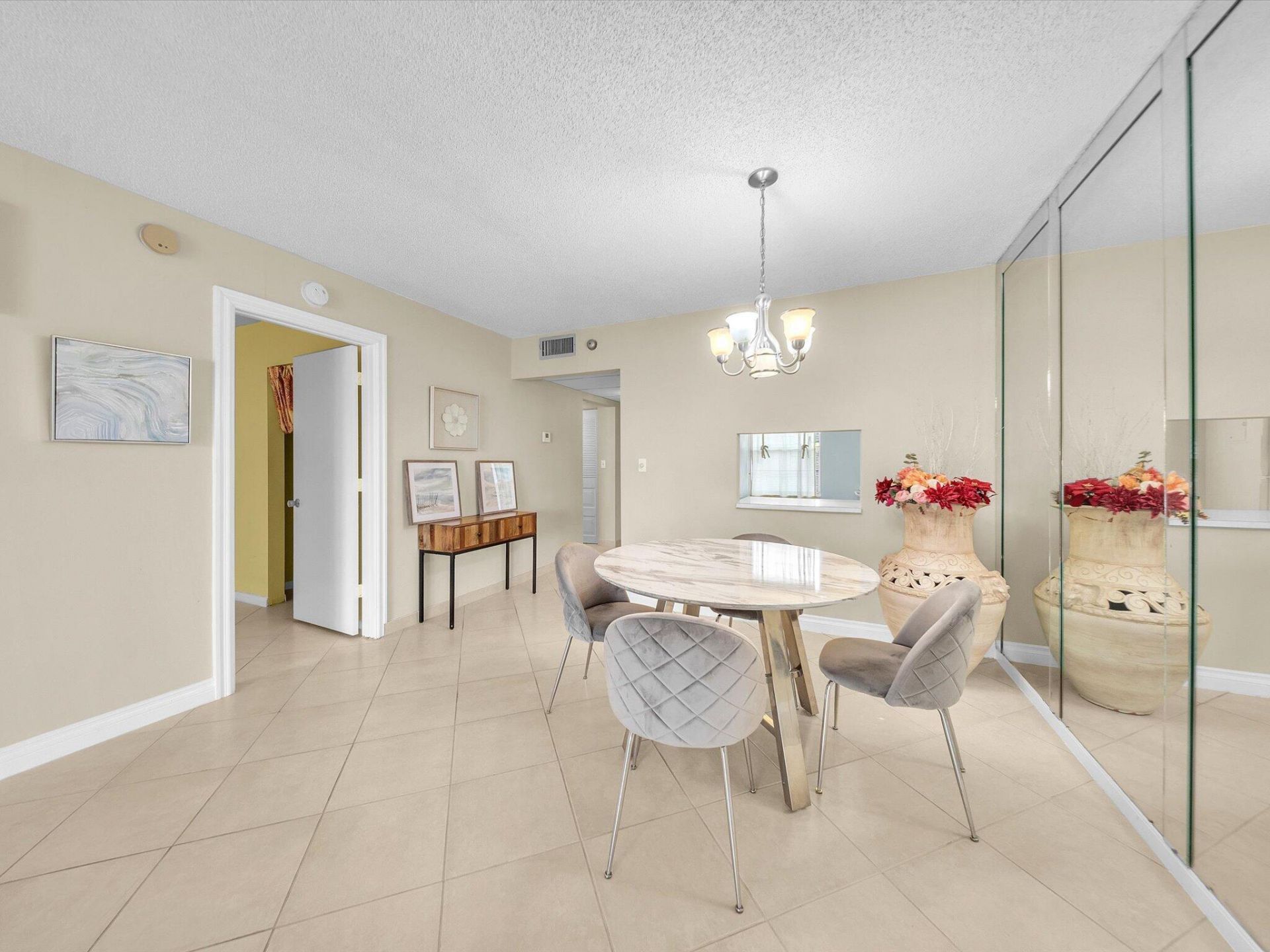 7807 Golf Cir Drive, Unit 105, Margate, FL 33063 Photo
