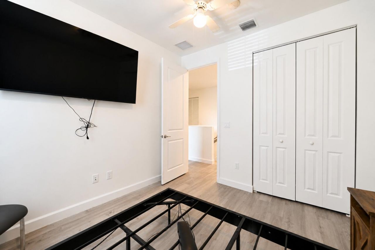 6305 Tenor Drive, West Palm Beach, FL 33413 Photo