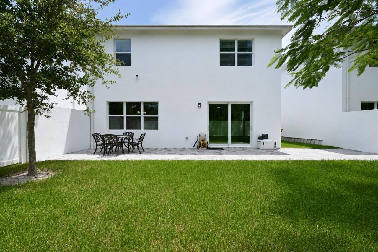 6305 Tenor Drive, West Palm Beach, FL 33413 Photo